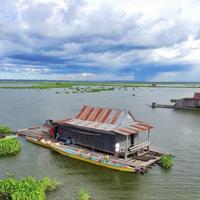 Floating house 